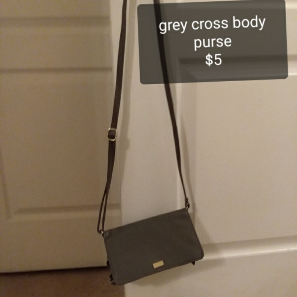 Crossbody purse